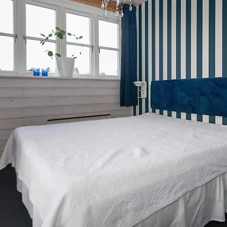 Dom wakacyjny Fantastic Holiday In Jutland With Whirlpool *